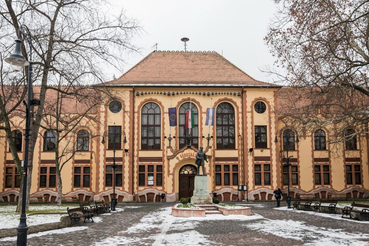 Central Home- Pesterzsebet Budapest Exterior foto